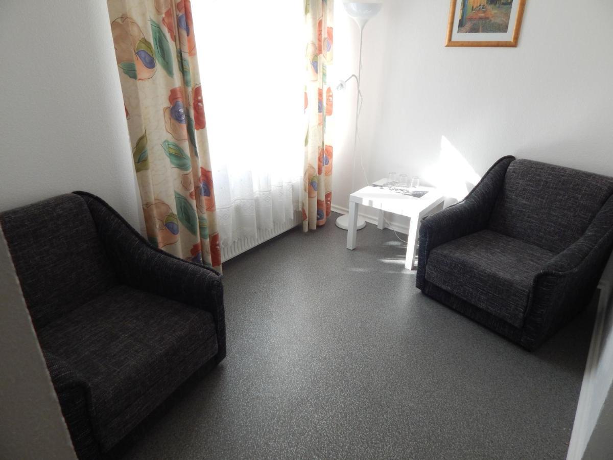 Motel Brencis Iecava Buitenkant foto