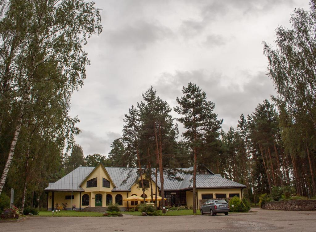 Motel Brencis Iecava Buitenkant foto
