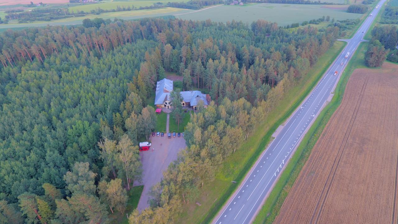 Motel Brencis Iecava Buitenkant foto
